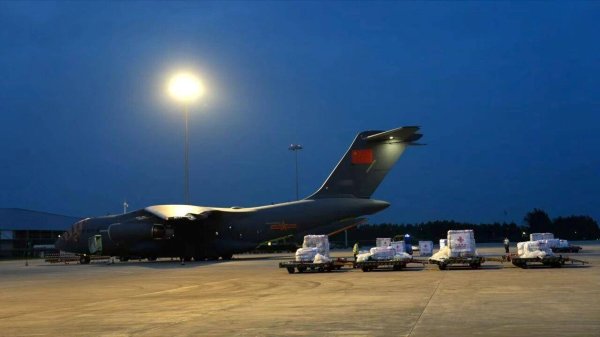 客新策略 中国政府援助阿富汗首批地震救灾紧急人道主义物资启运
